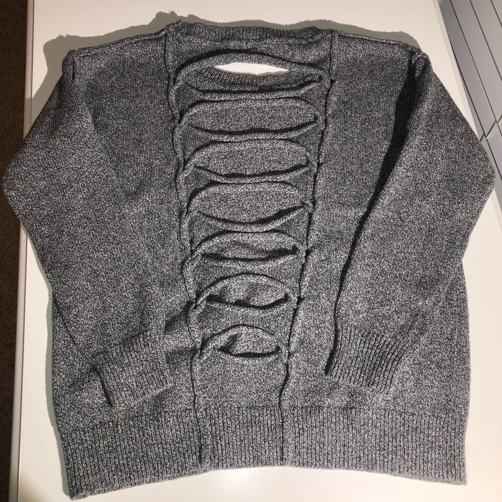 Grey sweater✨